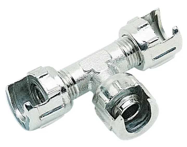 RACCORDO-T-CON-DADI-CAPETTATI (1)